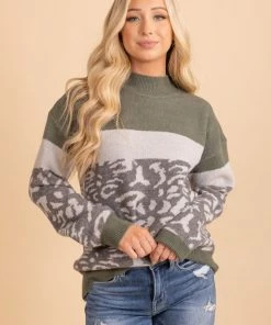 Deals ⭐ Hem & Thread Stay Focused Leopard Print Sweater 🔔