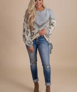 Budget 🧨 Andree Too Wild Animal Print Pullover Sweater 🎁 -Outerwear Sales 3 9359b617 77b2 43fb a5c6 1c7d9cb73992 5000x