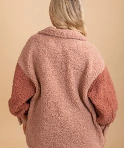 Outerwear Sales -Outerwear Sales 4 252e31f7 5f76 4136 b6e3 fa4cef80e9ac 5000x