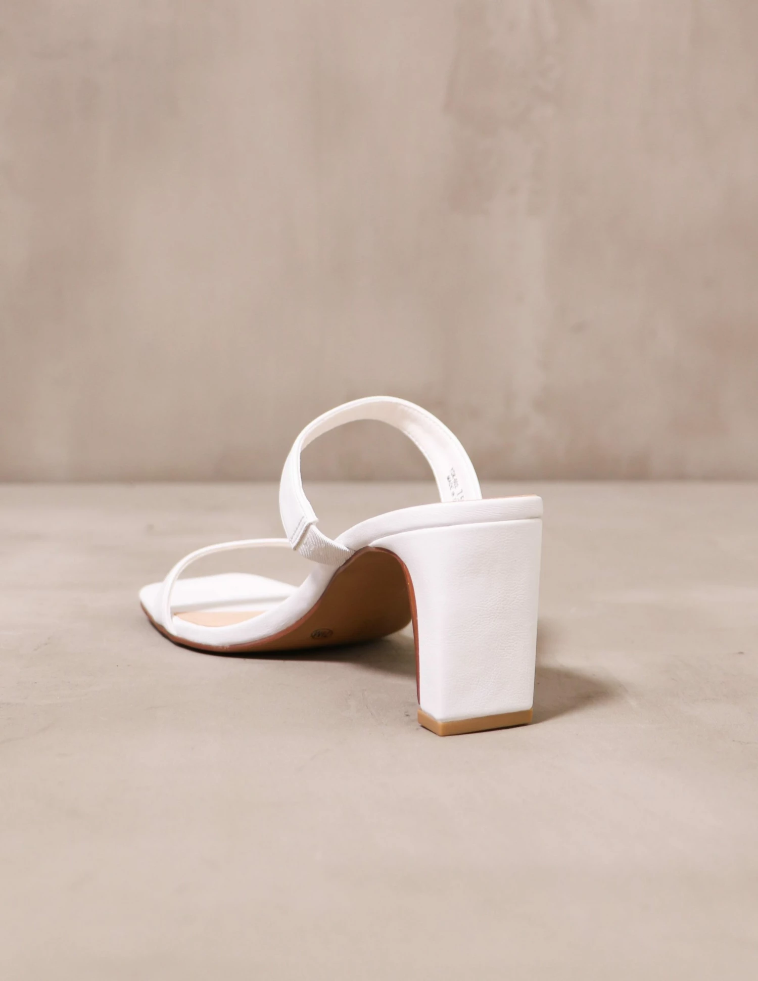 Cheap β Chinese Laundry FRENCH MANICURE HEEL π₯° 6 Cheap β Chinese Laundry FRENCH MANICURE HEEL π₯° - Image 4