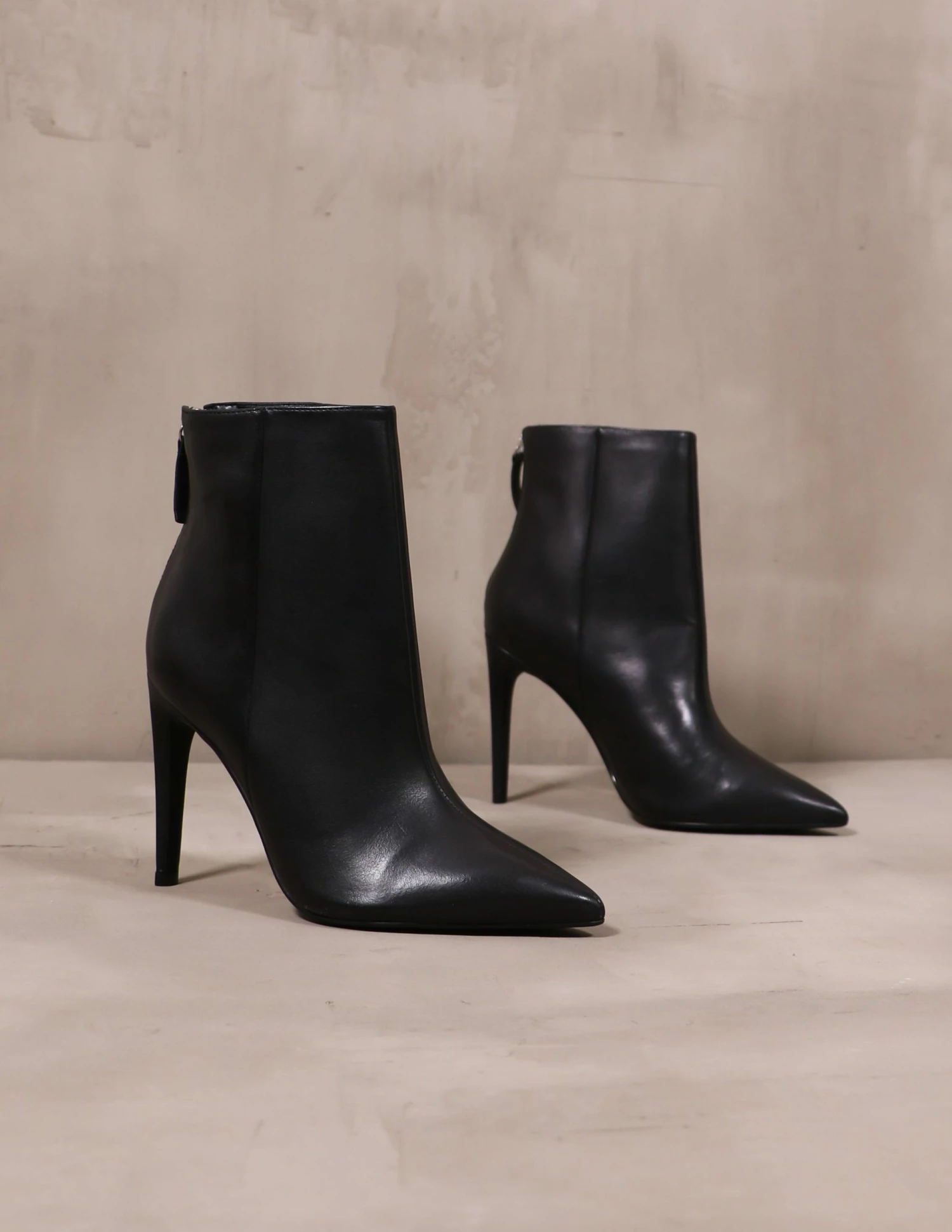 Discount π₯ Steve Madden NOIR OR NEVER BOOTIE π 3 Discount π₯ Steve Madden NOIR OR NEVER BOOTIE π