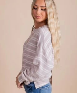 Brand new 🎉 Wholesale Fashion Trends Comfort Zone Striped Sweater - Light Brown 😉 -Outerwear Sales ComfortZoneSweaterSide 5000x