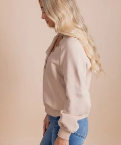 Outerwear Sales -Outerwear Sales side b70d9e6c eb0c 4e97 9e6c b0bdb1639875 5000x